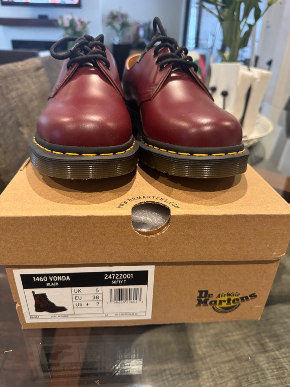 NEW Women’s Dr. Marten’s 1461 Oxfords in Burgundy with Yellow Stitching size 7